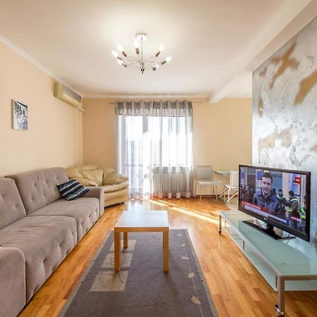 Apartment On Triokhsviatytelska キエフ エクステリア 写真