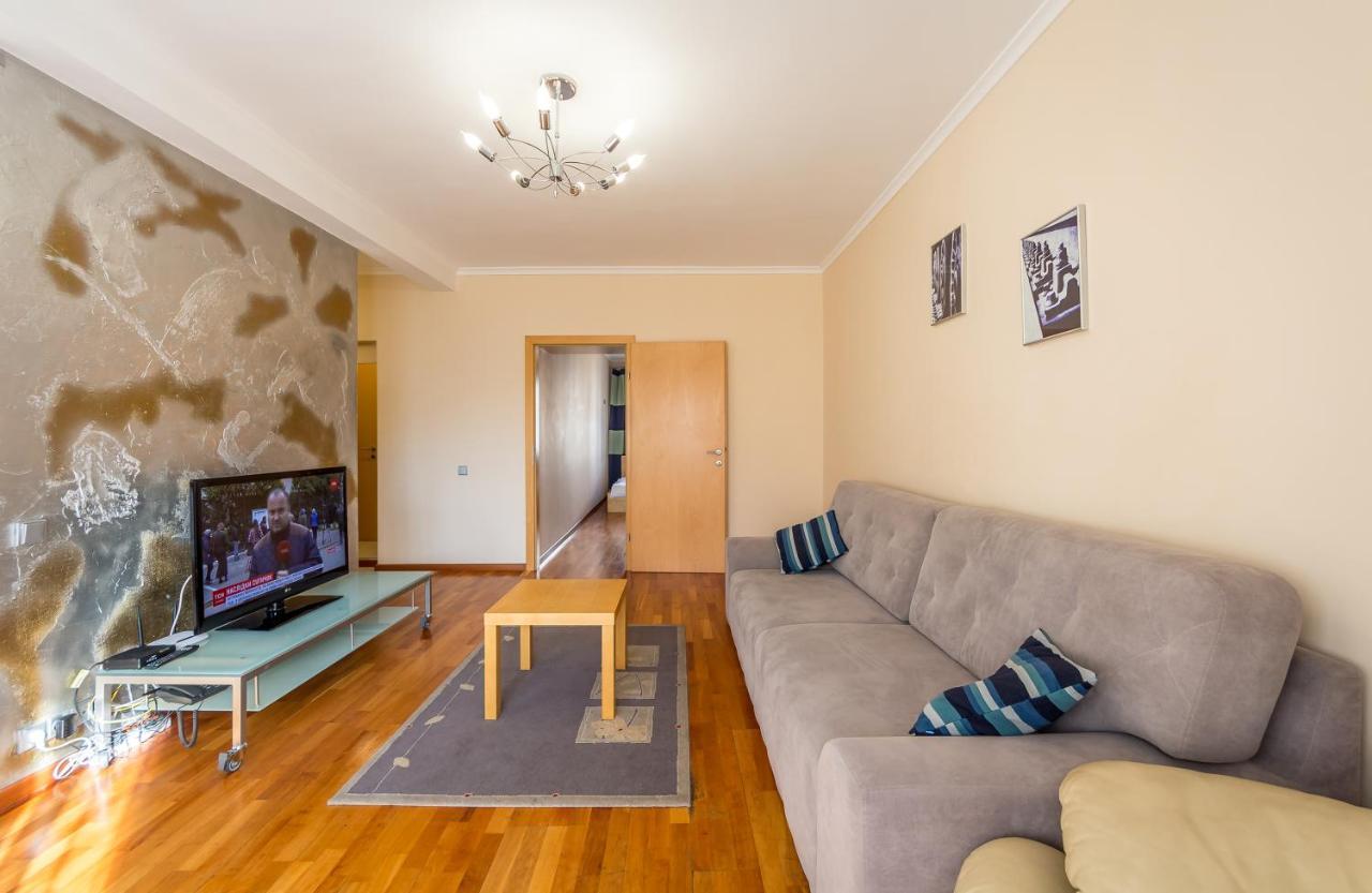 Apartment On Triokhsviatytelska キエフ エクステリア 写真